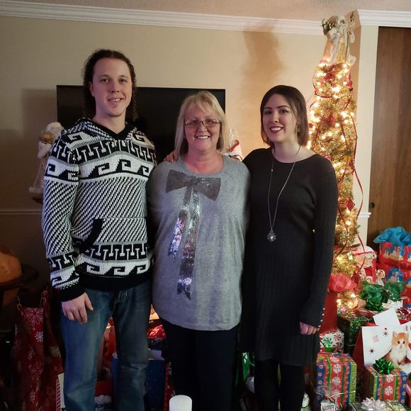 Meet your Posher, Laurie - Picture 1 of 1